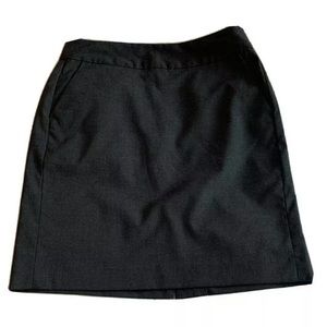 NWOT Banana Republic Grey Pencil Skirt